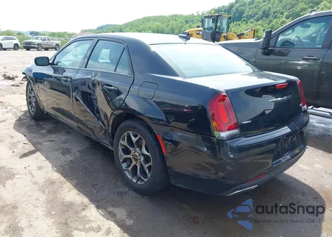 2015 Chrysler 300 300S z USA, uszkodzony, nr VIN 2C3CCAGG9FH831258